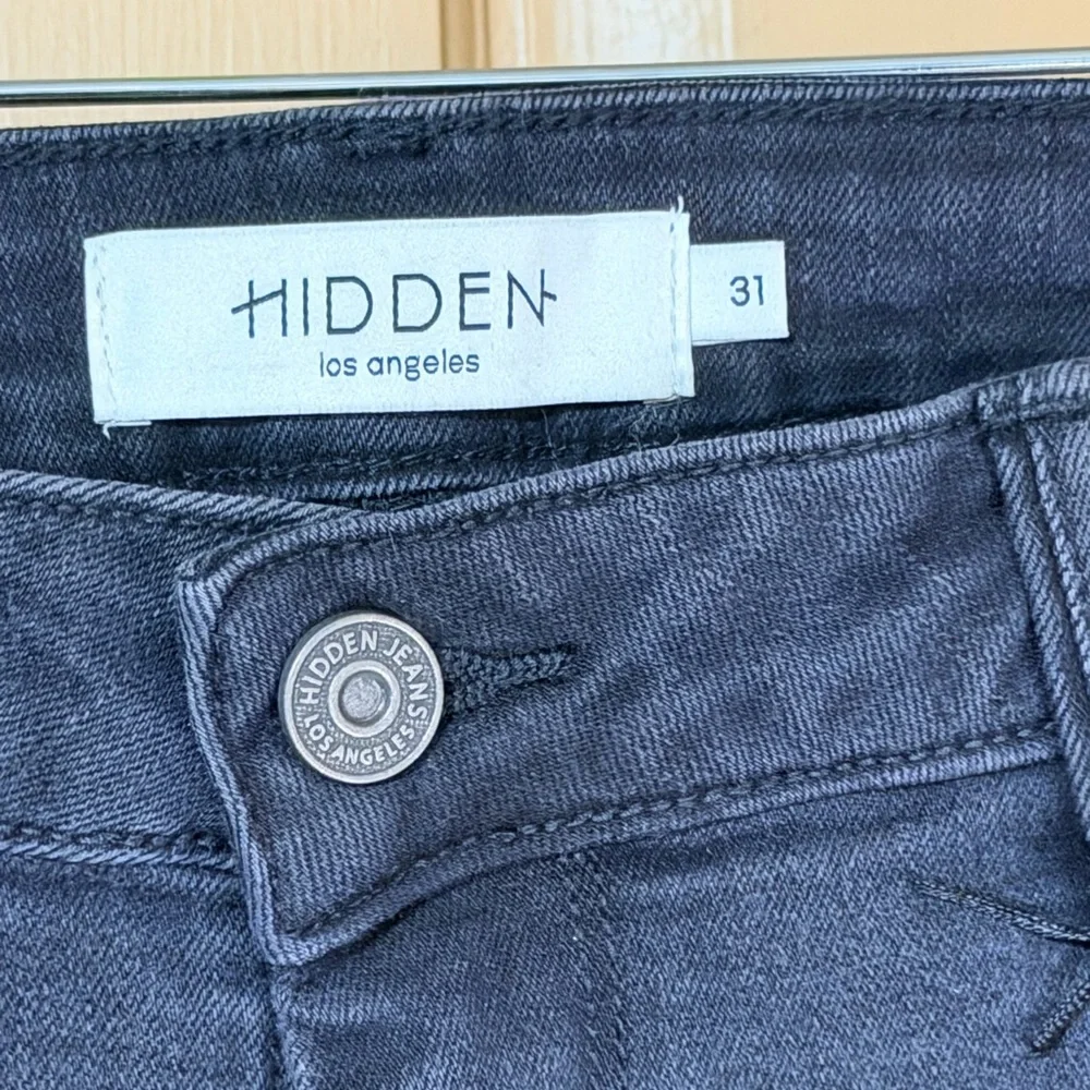 Modern Distressed‎ Dark Blue Skinny Jeans